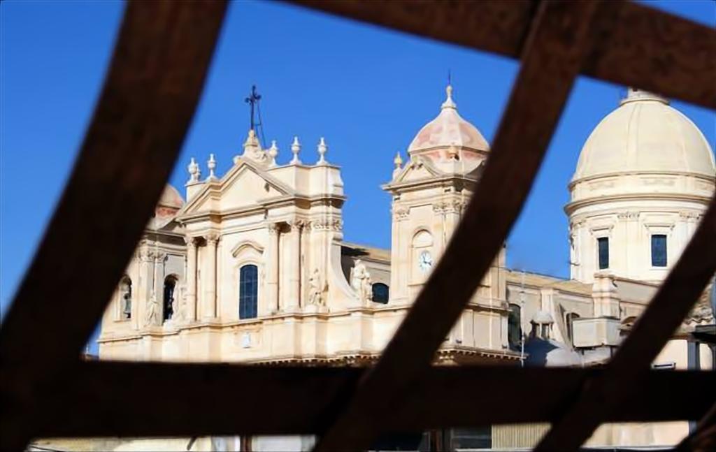 Apartamento Casa Elia: Locazione Breve Noto Exterior foto